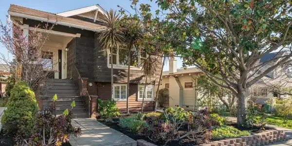 3846 Beaumont Ave