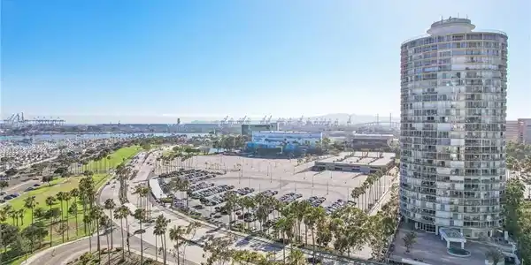 700 E Ocean Boulevard