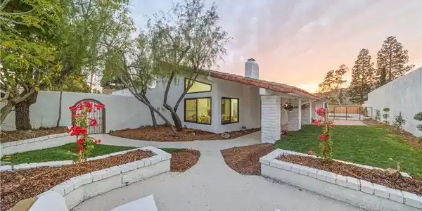 31201 Paseo Acacia