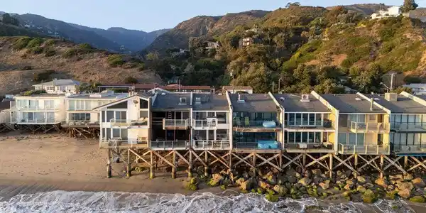 21222 Pacific Coast Highway