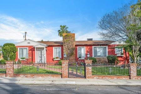8068 El Manor