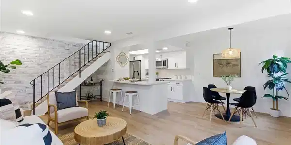 16395 Del Oro Circle