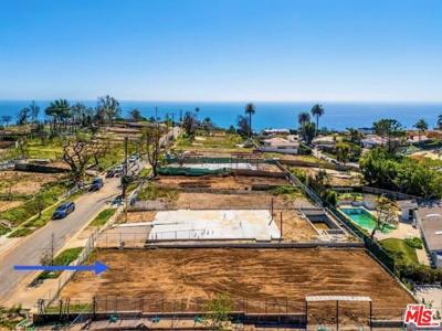 381 N Las Casas Avenue