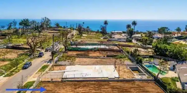 381 N Las Casas Avenue