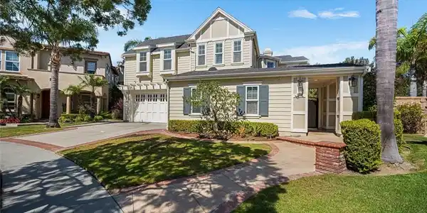 978 Heron Circle