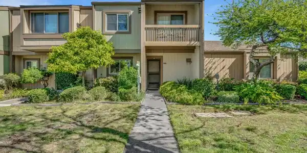 3315 Willis Lane