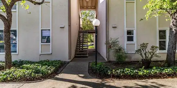 375 Camelback Drive