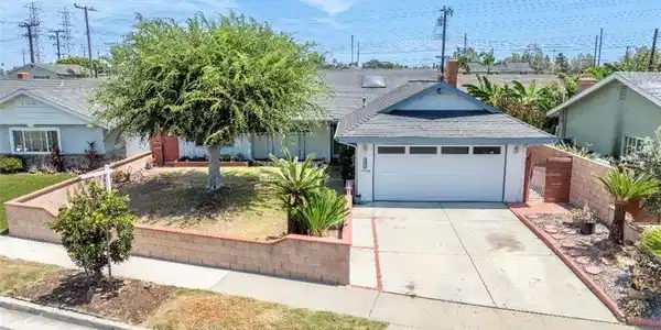 19532 Independence Lane