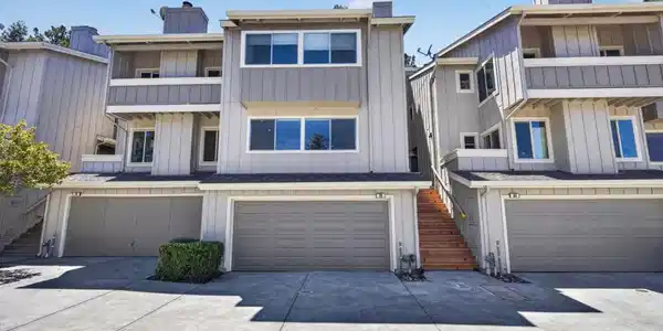 29 Weepingridge Court