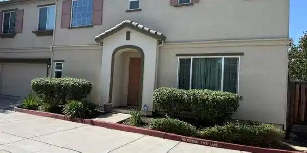 53 Halsey Ct