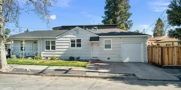 1105 Oak Avenue