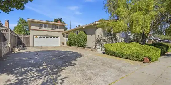 725 Santa Rita Street