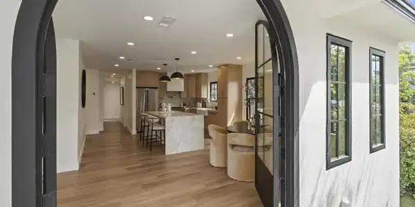 375 E AVE