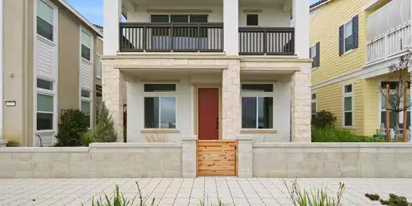 735 Windward Court