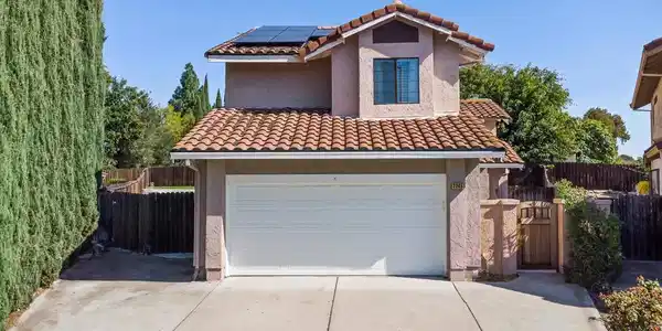 2245 Pinenut Ct