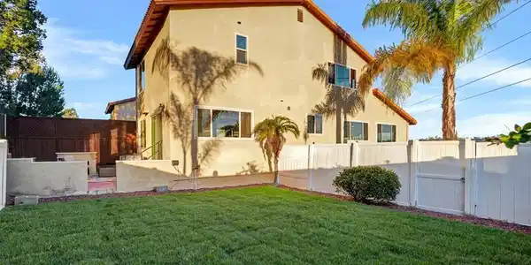 6802 Camino Berdecio