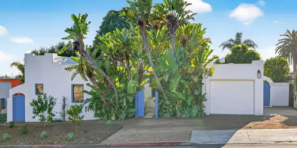 1684 Poli Street