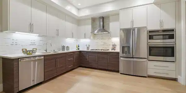 600 El Camino Real