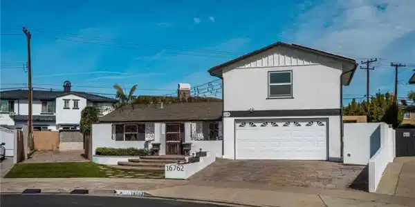 16762 Mulberry Circle