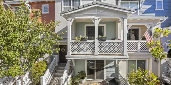 3644 Islander Walk