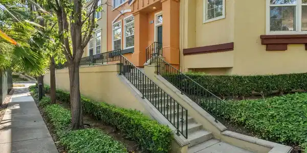 3535 Madison Common