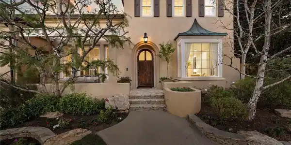 15 Vernon