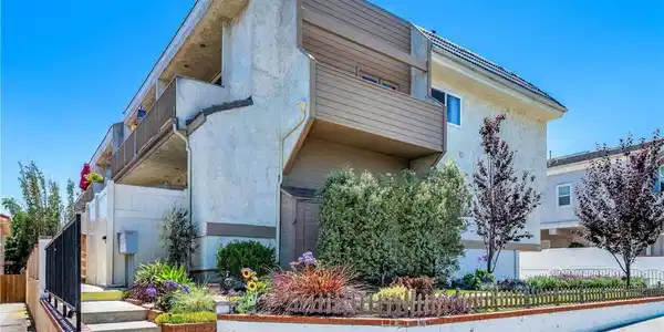 509 N Juanita Avenue