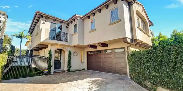 2517 Huntington Lane