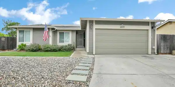 4831 Fuschia Way