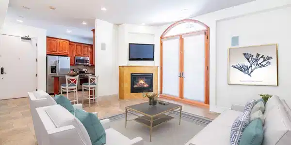 16123 W Sunset Boulevard