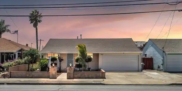 3675 Monterey Blvd