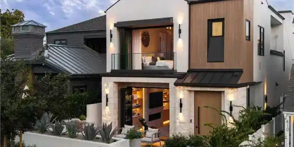 412 Heliotrope Avenue