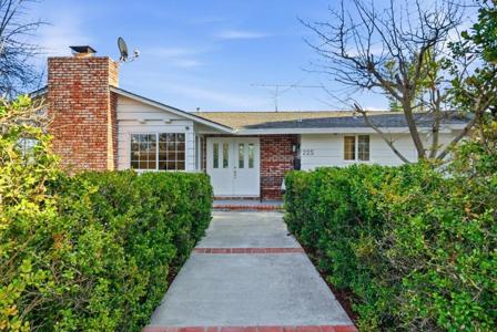 225 W Meadow Drive
