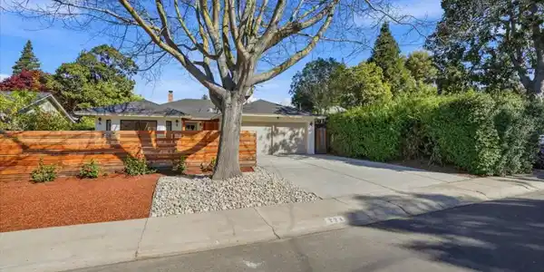 224 Lexington Drive