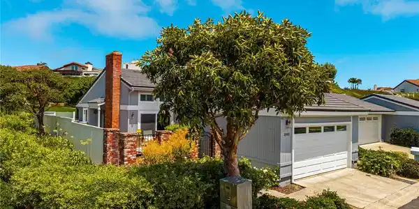 33902 Faeroe Bay