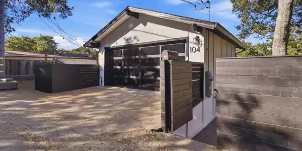 104 Winding Way