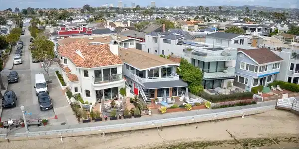 300 302 South Bayfront