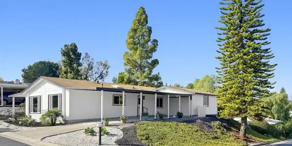 2298 Lindsay Dr
