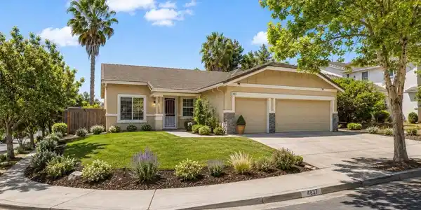 4837 S Ridgefield Way