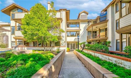 2567 Plaza Del Amo