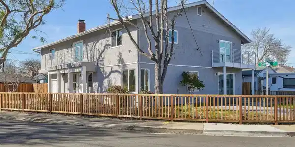 116 Daphne Way