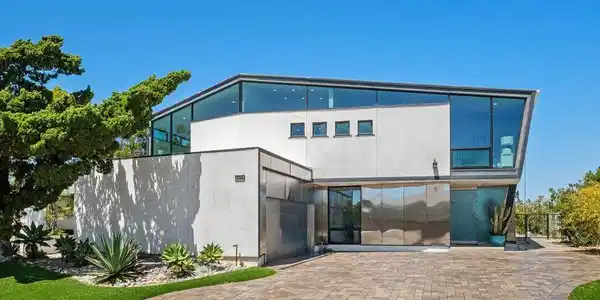 3144 Alta Laguna Boulevard