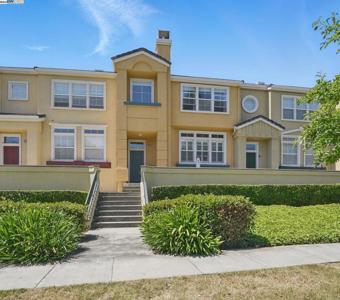 3455 Gilman Cmn