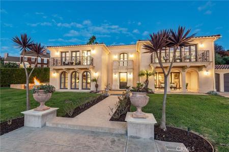3004 Paseo Del Mar