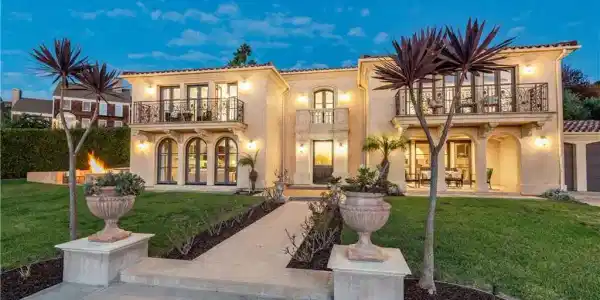 3004 Paseo Del Mar
