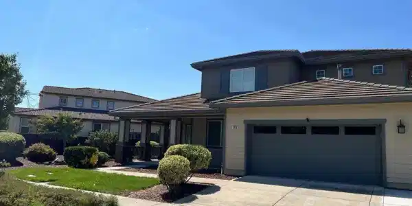 1273 Poplar Dr