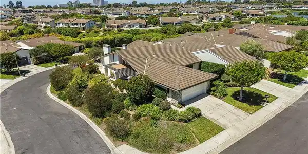 1 Breakwater Drive