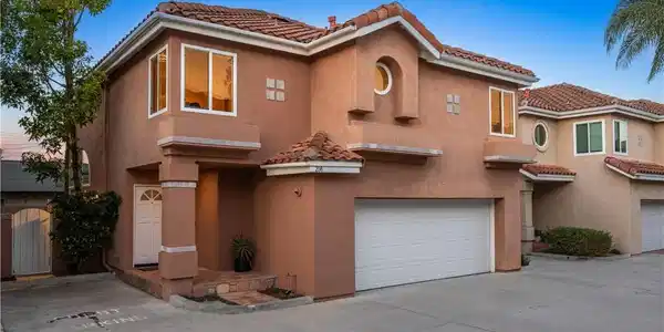 208 Calabria Court