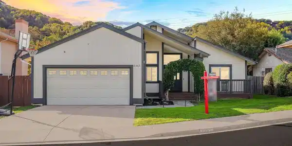 2365 Martinez Ct