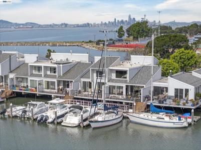 312 Tideway Dr